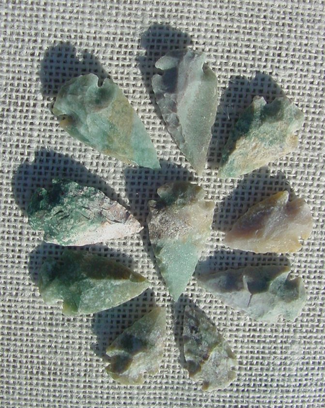 10 Light Green & multi color reproduction arrowheads ks597