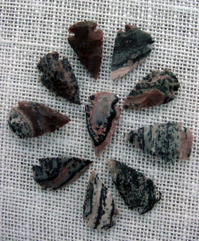 10 arrowheads with spots spotted reproduction modern ks498