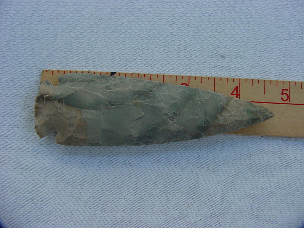 Reproduction arrowheads 4 1/2 inch jasper x122
