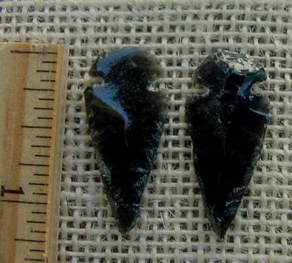 Pair of obsidian arrowheads for making custom jewelry ae133