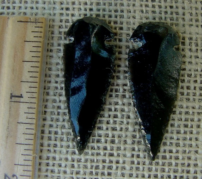 Pair of obsidian arrowheads for making custom jewelry ae140