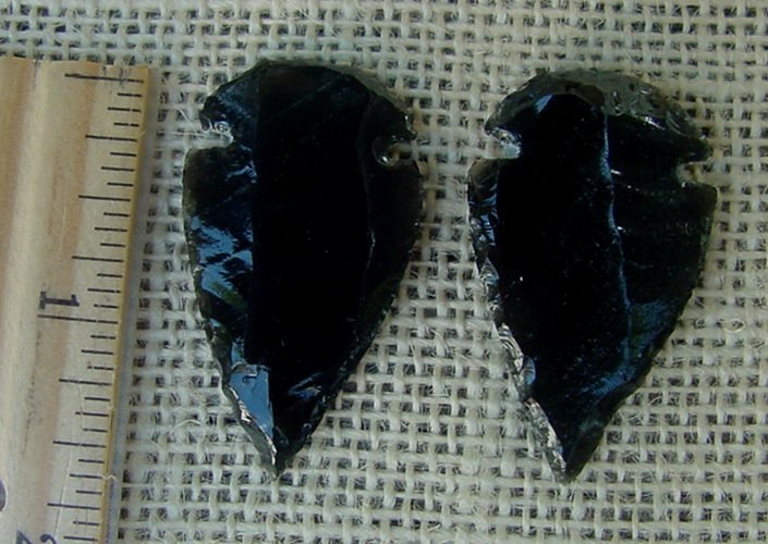 Pair of obsidian arrowheads for making custom jewelry ae146