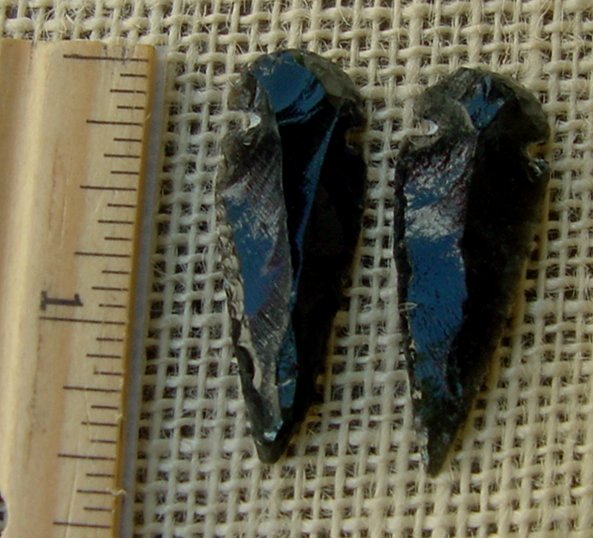 Pair of obsidian arrowheads for making custom jewelry ae183