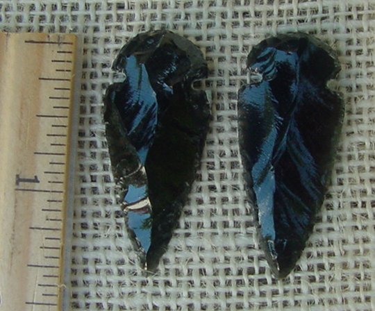Pair of obsidian arrowheads for making custom jewelry ae199