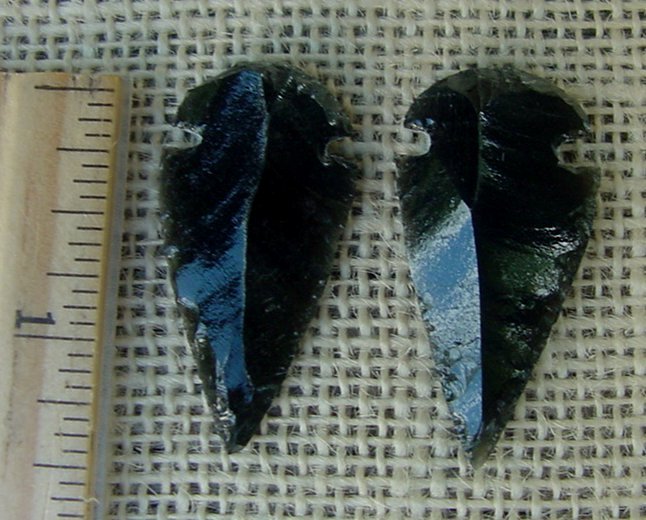 Pair of obsidian arrowheads for making custom jewelry ae226