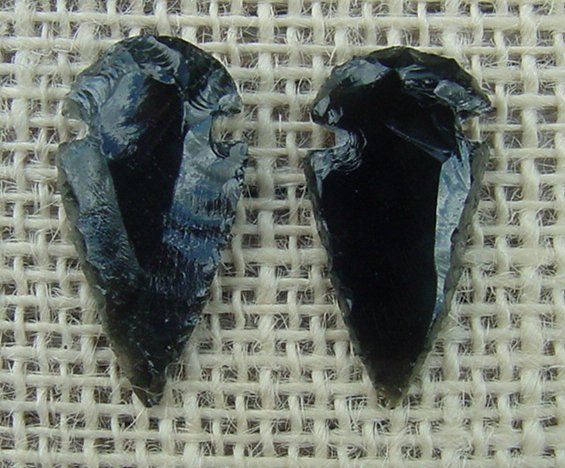 1 pair arrowheads for earrings black obsidian replica obe18