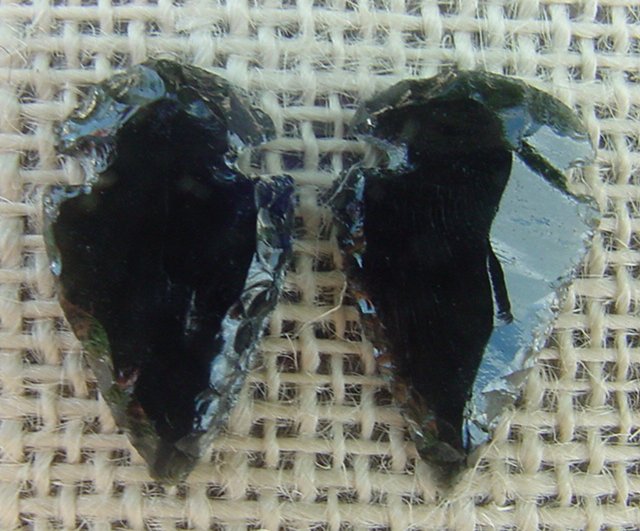 1 pair arrowheads for earrings black obsidian replica obe56