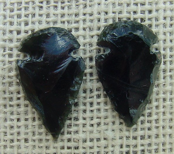 1 pair arrowheads for earrings black obsidian replica obe65