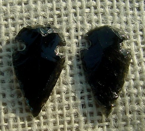 1 pair arrowheads for earrings black obsidian replica sa444
