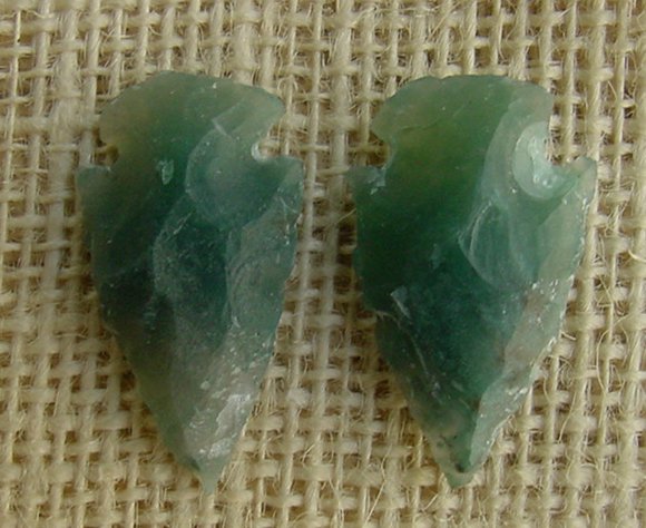 1 pair arrowheads for earrings stone green replica point ae72