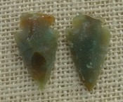 1 pair arrowheads for earrings stone green replica point ae102