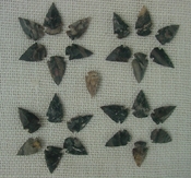 25 mini arrowheads tiny natural stone replica arrow points mt27