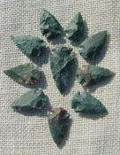  10 Green & multi color reproduction arrowheads ks584 