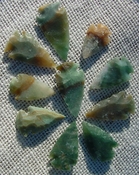  10 Green & multi color reproduction arrowheads ks606 